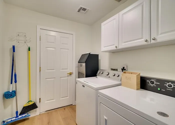 Holiday home Havasu W/ Fire Pit & Grill, 3 Mi To Lake Havasu City