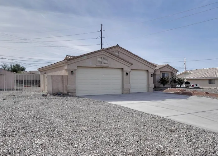 Havasu W/ Fire Pit & Grill, 3 Mi To Holiday home